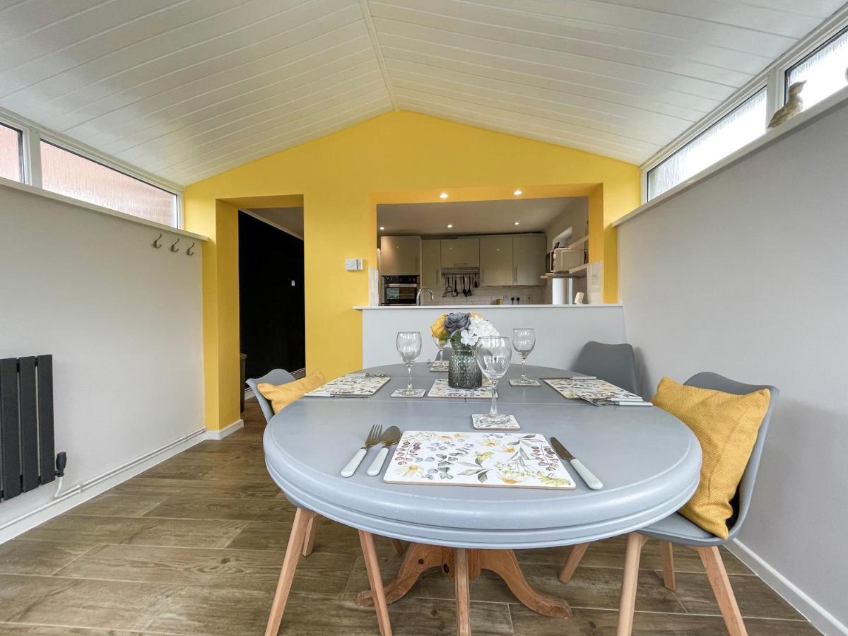 Well Situated, Cosy 2 Bed House Villa West Kirby Exterior foto